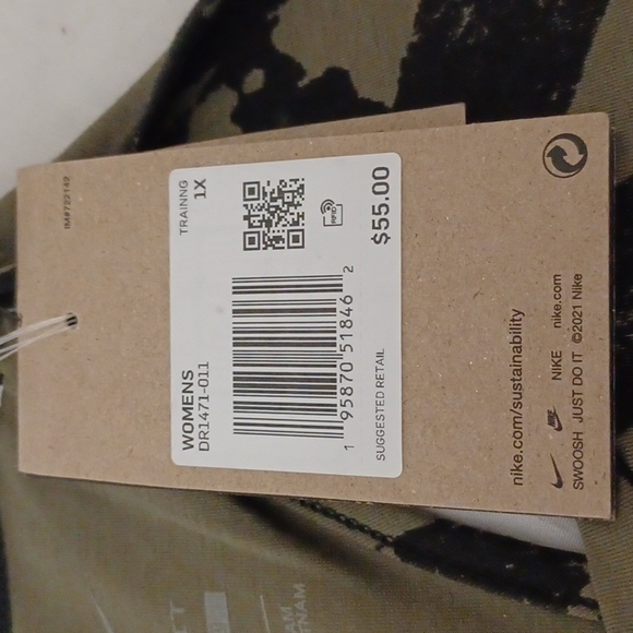 💜 $10 each or 4/$20 NWT Nike Dri-Fit Slim Fit Plus Tank Top - Picture 6 of 11